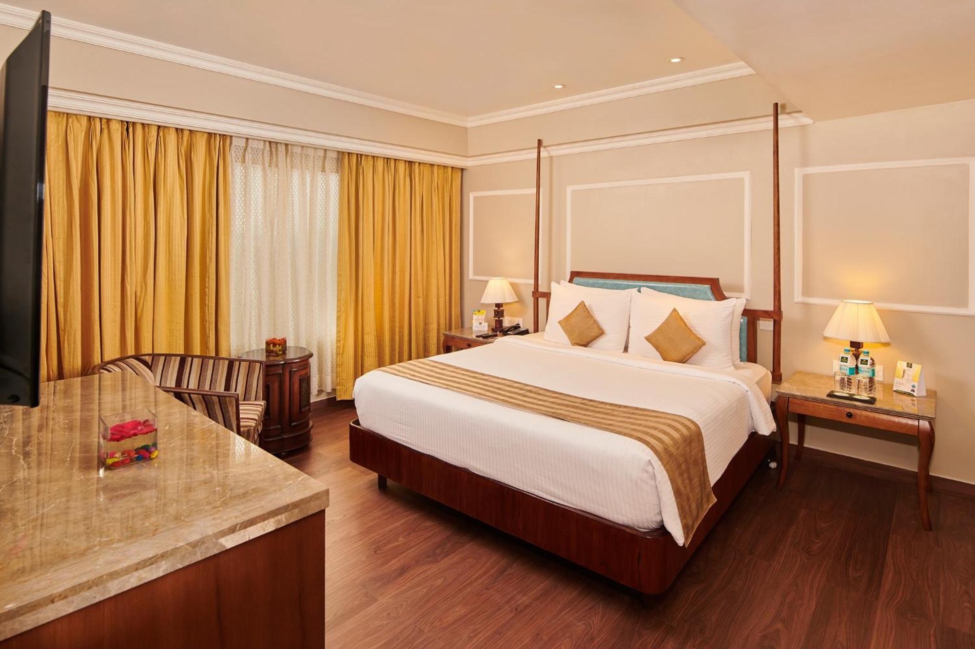 Hotel Swosti Premium Бхубанешвар Екстериор снимка